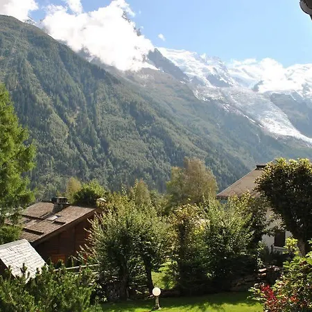 Chalet Hotel La Savoyarde Hotel